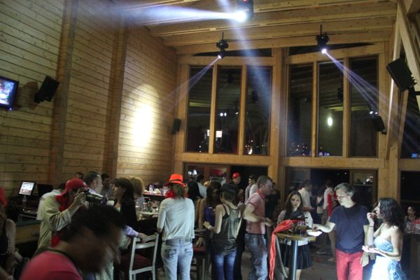 Electro Swing at Rikkyz
